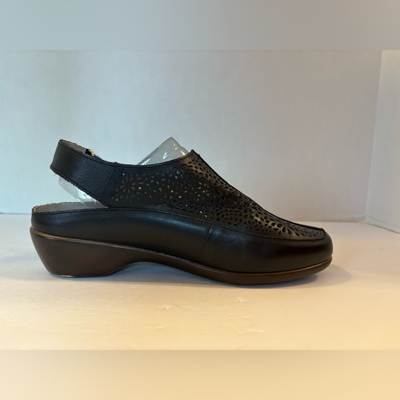 Easy Spirit Dawn black leather lightweight sling back mules size 8 WW NWOT - Picture 5 of 11